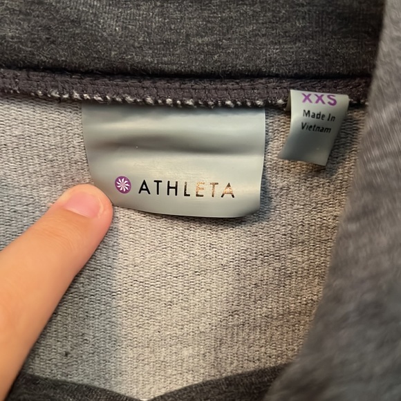 Athleta pullover - Picture 3 of 5